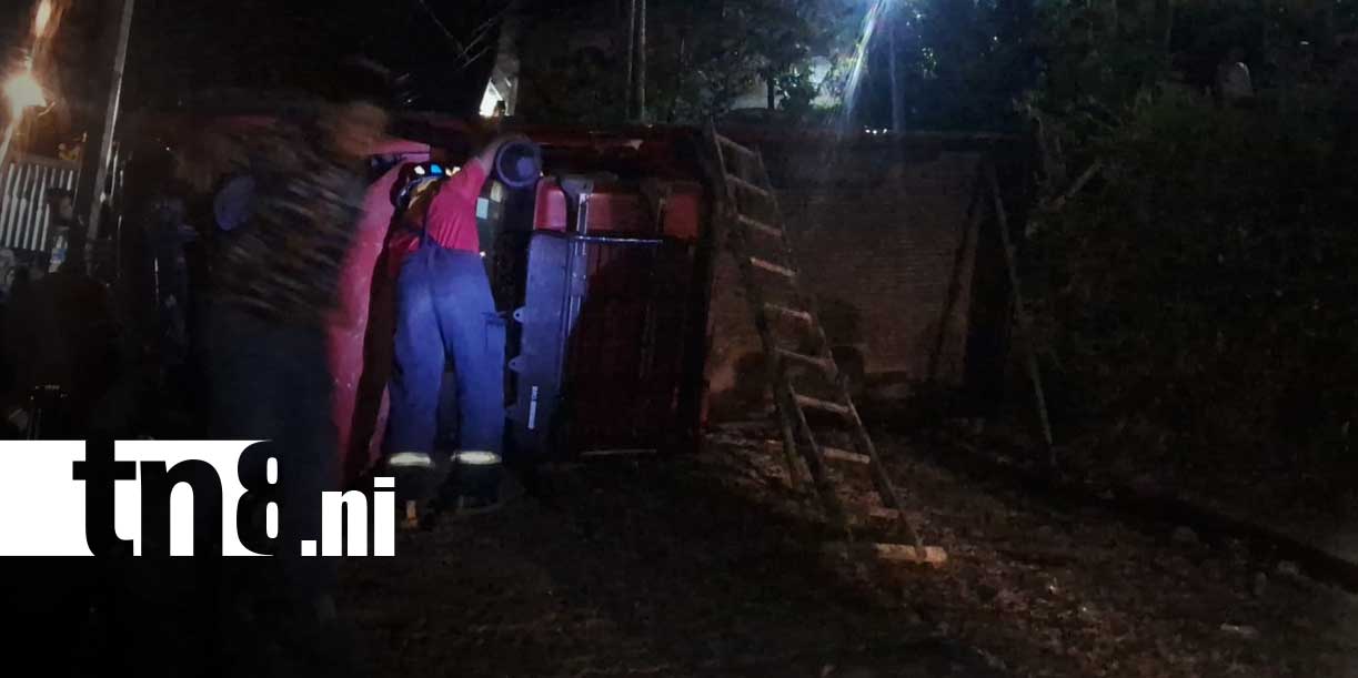Foto: Accidente en Matagalpa deja dos lesionados tras vuelco/TN8