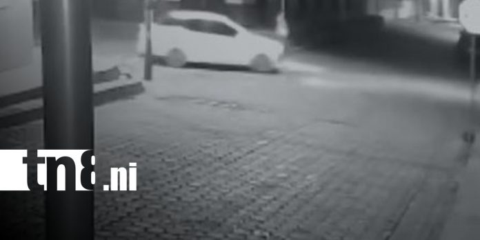 Foto: Cámaras captan asalto contra mujer en Ciudad Darío/ TN8