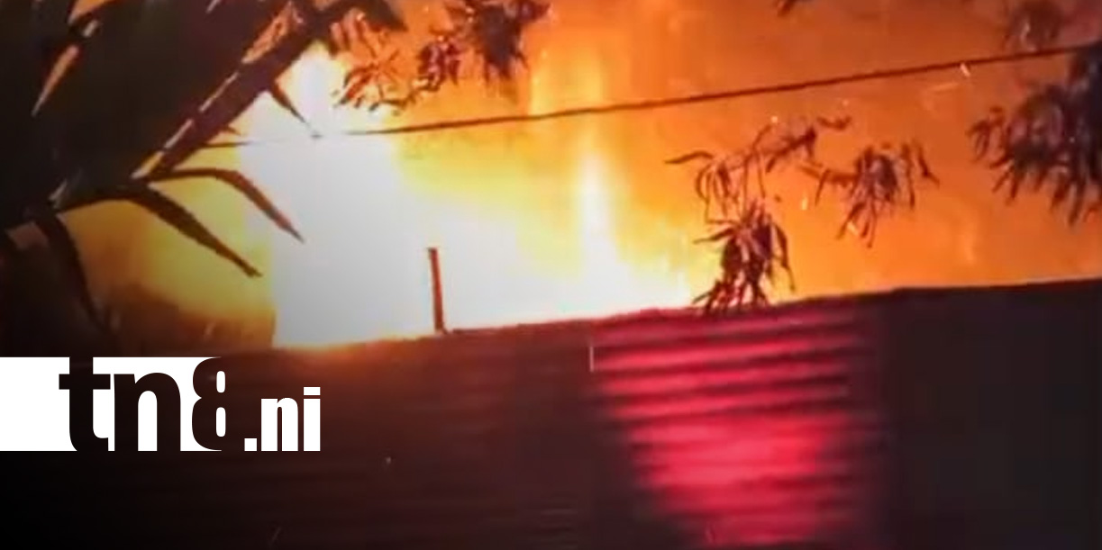 Foto: Incendio en Managua alarma a familia en Memorial Sandino/TN8