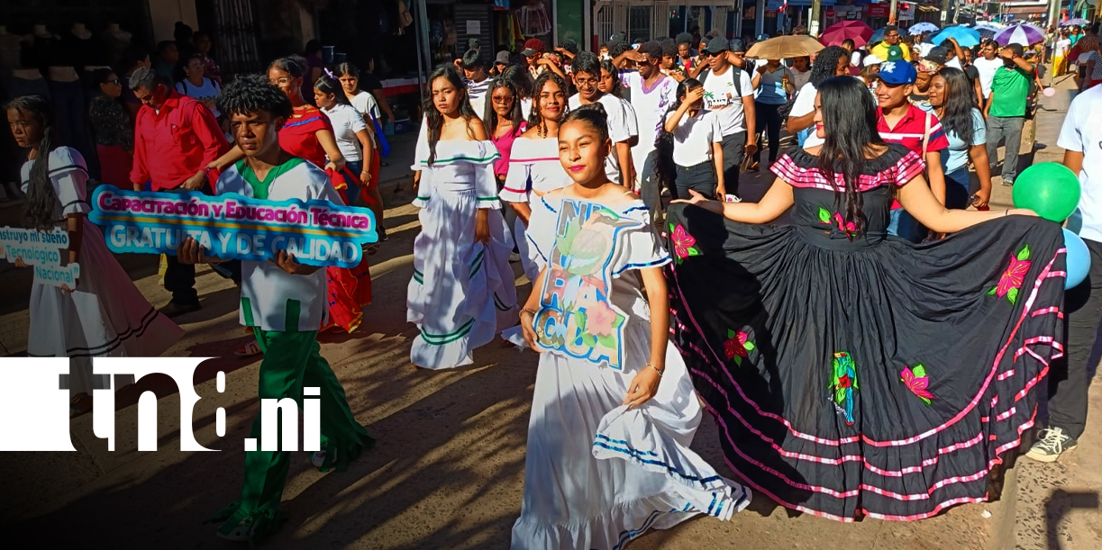 Foto: Bluefields se desborda de alegría: carnaval celebra educación con identidad, cultura y paz/TN8