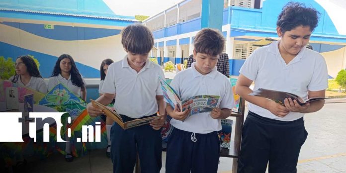 2 Foto: Celebran el Día del Libro y promueven el hábito de la lectura en Managua / TN8