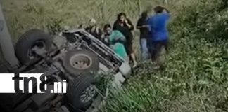 Foto: Vuelco en Las Pavas deja camioneta volcada en Chontales/TN8