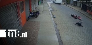 Foto: Fuerte caída de motociclista en Ciudad Sandino/ tn8