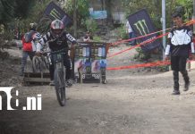 Competencia Nacional de Descenso llena de adrenalina el cerro La Guanábana en Estelí FOTO: Adrenalina extrema en el cerro La Guanábana de Estelí/ TN8