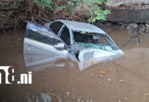 Carro cae al fondo de un río en Matagalpa y deja tres lesionados, entre ellos un menor Foto: Carro cae al fondo de un río en Matagalpa y deja tres lesionados, entre ellos un menor/TN8