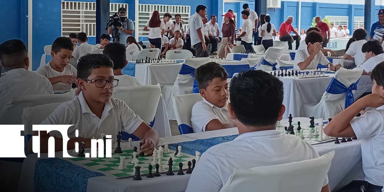Foto: Ajedrez fortalece habilidades en jóvenes capitalinos / TN8