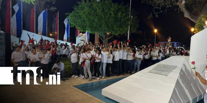 Foto: Managua rinde homenaje a Tomás Borge con cantata cultural y flores/TN8