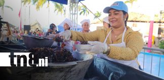 Foto: Miles disfrutan del almíbar más grande de Nicaragua en el Puerto Salvador Allende/TN8