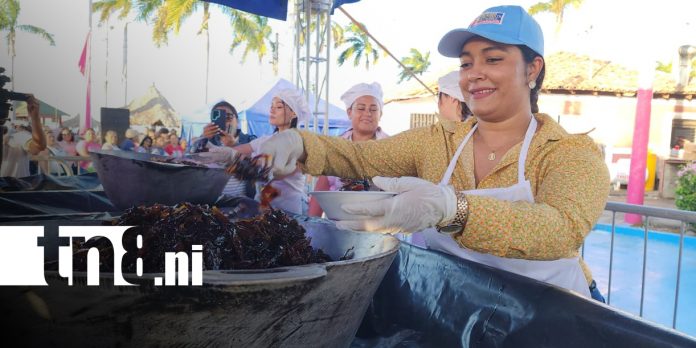 Foto: Miles disfrutan del almíbar más grande de Nicaragua en el Puerto Salvador Allende/TN8
