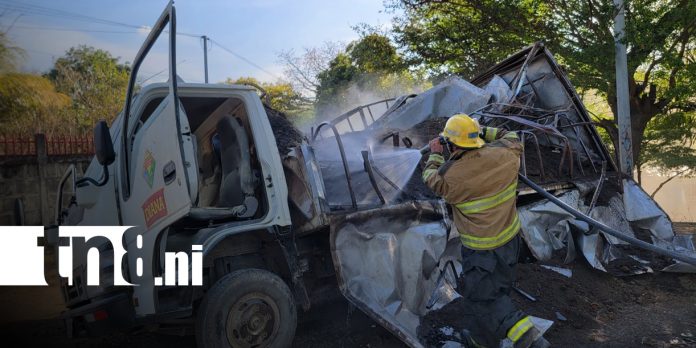 Foto: Camión de DIANA termina en llamas en carretera a León/TN8