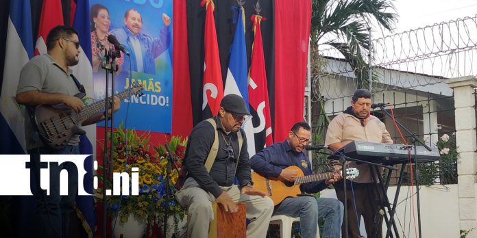 Foto: Caminata conmemora a Héroes y Mártires de Veracruz/TN8