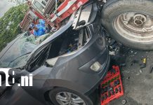 Colisión entre vehículo liviano y cabezal deja un lesionado grave en Telica Foto: Colisión entre vehículo liviano y cabezal deja un lesionado grave en Telica/TN8