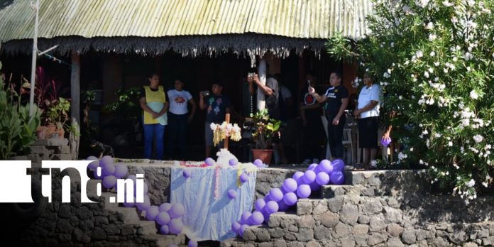Foto: Viacrucis acuático en Granada atrae a familias y turistas/TN8