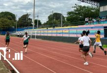 Foto: Jóvenes participan del festival de atletismo "Deporte en victorias" /TN8
