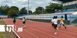 Foto: Jóvenes participan del festival de atletismo "Deporte en victorias" /TN8