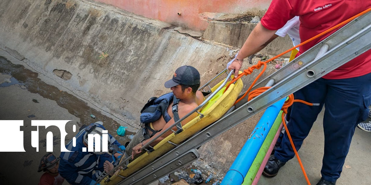 Foto: Hombre cae a cauce en mercado Israel Lewites/ tn8