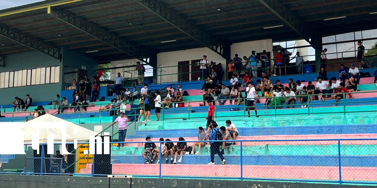 Foto: Jóvenes participan del festival de atletismo "Deporte en victorias" /TN8
