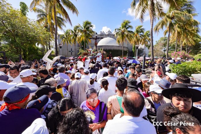 Foto: Viacrucis penitencial de Managua