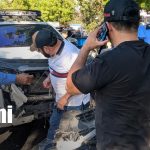 Violento choque entre taxi y camioneta deja dos lesionados en Managua Foto: Colisión en Managua deja lesionados/TN8