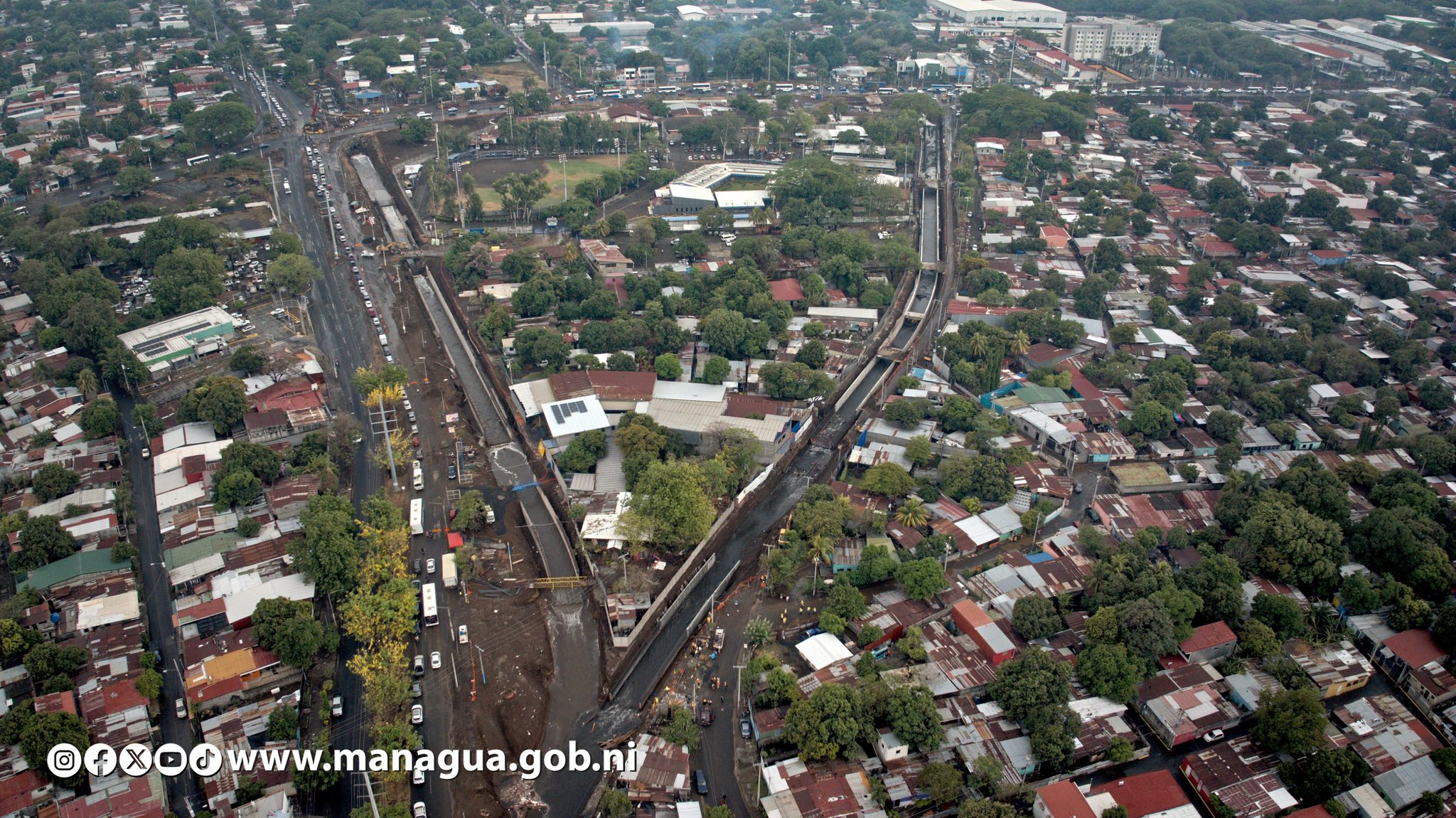 Foto: Avanzan obras en los tramos II y III de la nueva pista en Managua, pese a lluvias