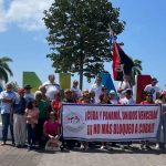 Foto: Cubanos en Panamá alzan la voz contra el bloqueo a Cuba/Cortesía