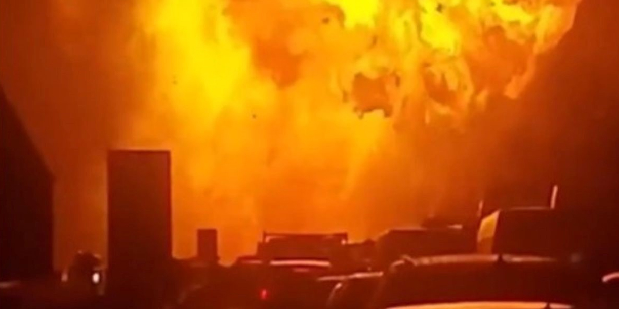 Foto: Refinería de India se incendia a un día de su inauguración /Cortesía