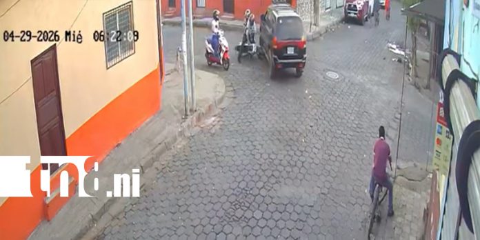 Foto: Escapan de la muerte en calle de Chinandega (VIDEO) /TN8 Foto: Escapan de la muerte en calle de Chinandega (VIDEO) /TN8