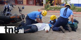 Foto: Ejercicio demostrativo sobre atención a motociclistas lesionados con bomberos de Managua / TN8