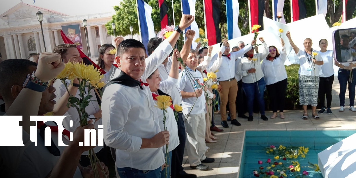 Foto: Ofrenda floral para el Comandante Tomás Borge / TN8