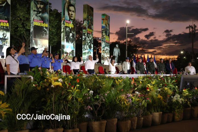 Foto: Comandante Daniel Ortega y Compañera Rosario Murillo, Co-Presidentes de Nicaragua, en acto por la paz