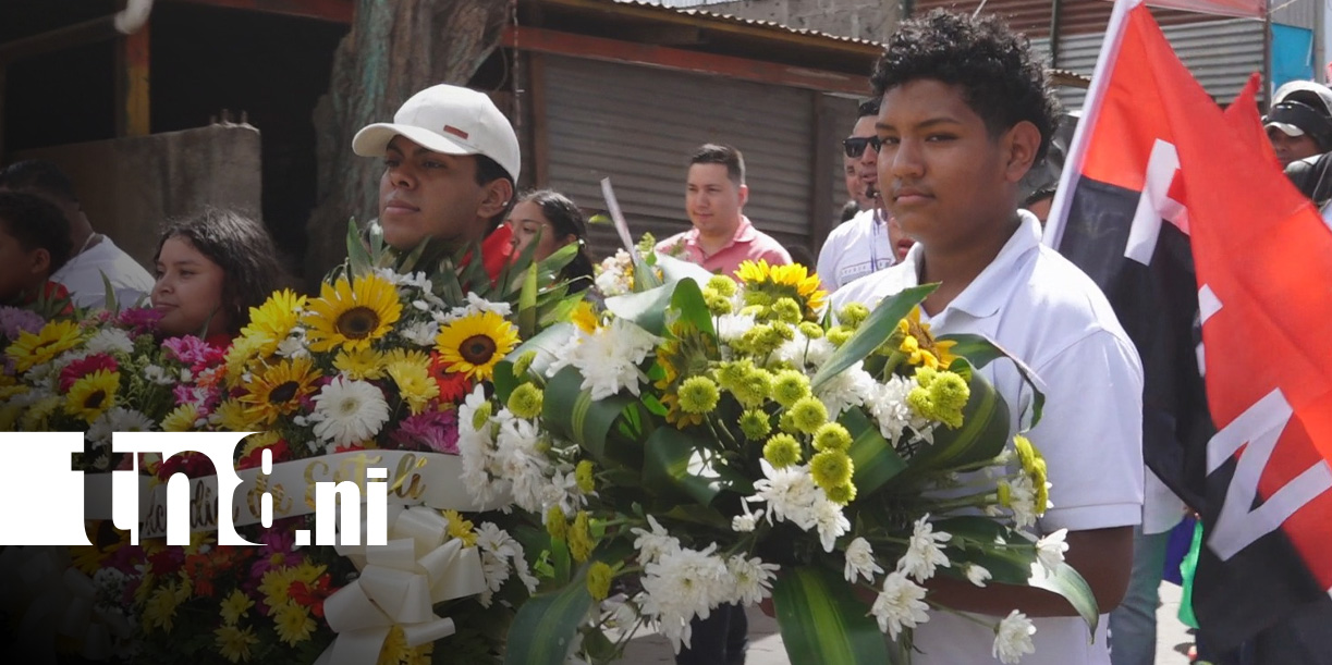 Foto: Ofrenda flora para héroes y mártires en Estelí / TN8