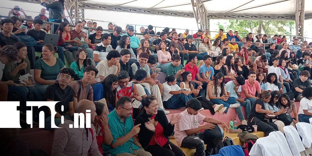 Foto: Homenaje a Roberto González, desde la UNAN Managua / TN8
