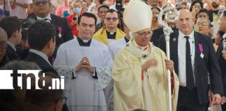 Foto: Miles de fieles llenan la Catedral de Managua/TN8