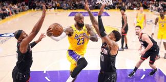 Lakers vencen a Rockets con Lebron James