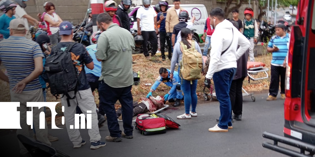 Foto: Fuerte accidente de tránsito cerca de la Rotonda El Periodista, Managua / TN8
