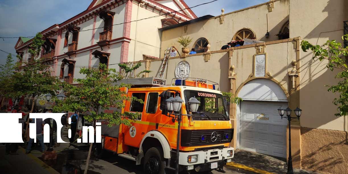 Foto: Rápida respuesta de bomberos protege el Palacio Episcopal de León/TN8