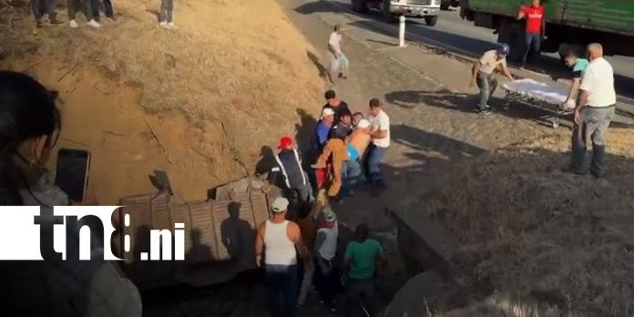 Foto: Fuerte accidente de tránsito en la Carretera Panamericana Norte / TN8 Foto: Fuerte accidente de tránsito en la Carretera Panamericana Norte / TN8