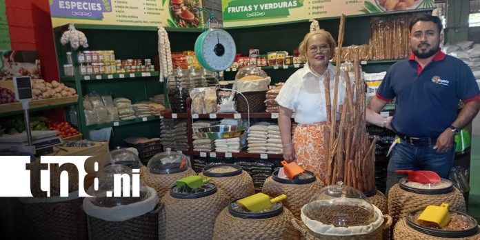 Foto: Doña Migdalia y su Migdalia's Market en Nicaragua / TN8