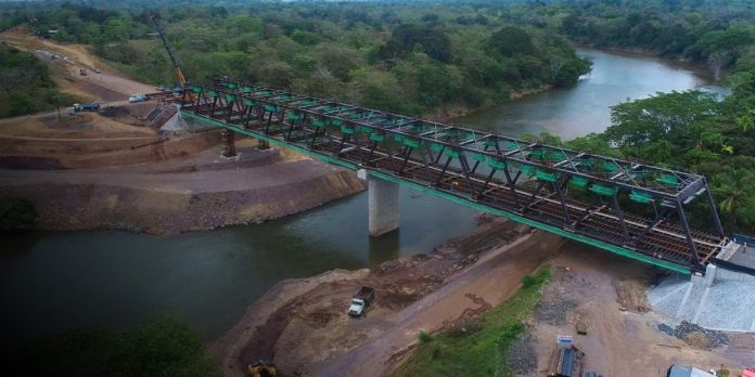 Foto: Puente en Mulukukú Foto: Puente en Mulukukú
