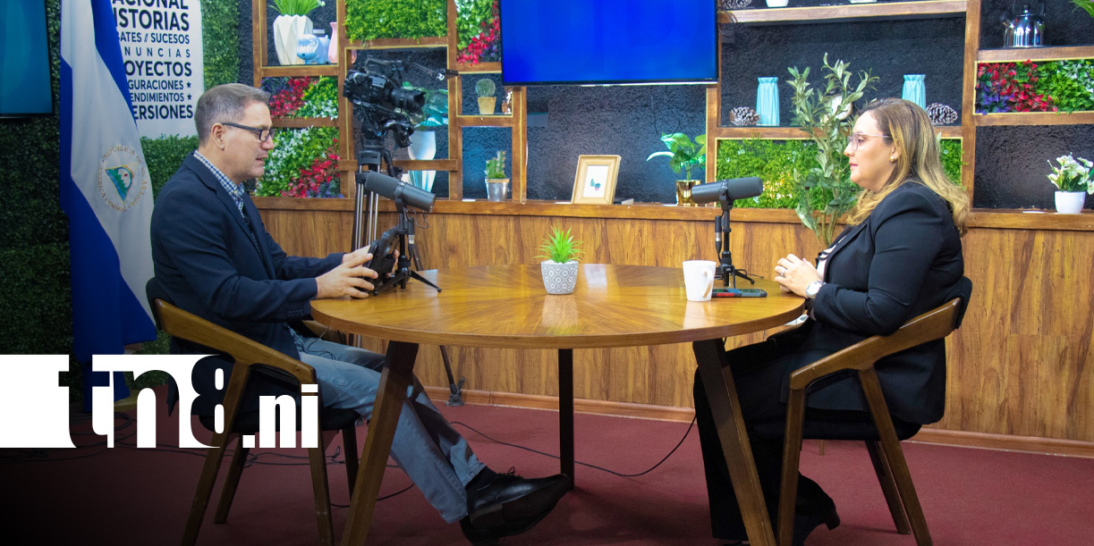 Foto: Gabriela Palacios, Co-Directora de INVUR Nicaragua, sobre el tema de la Feria de la Vivienda / TN8