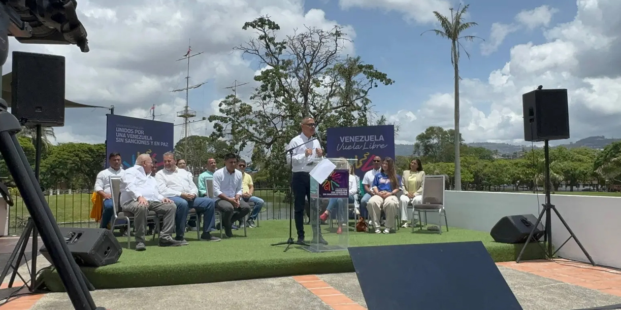 Foto: Venezuela se moviliza en tres rutas por la paz /Cortesía