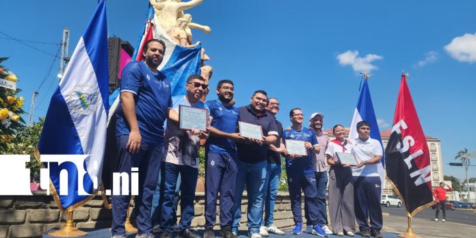 Foto: Nicaragua rinde tributo al tricampeón Alexis Argüello /TN8