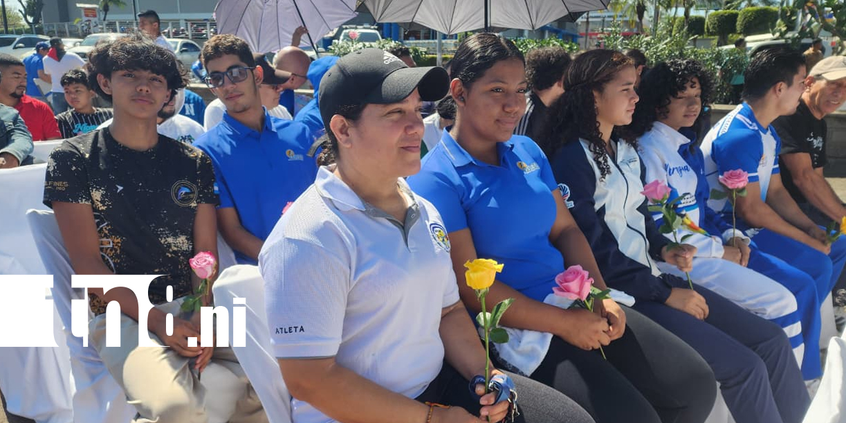 Foto: Nicaragua rinde tributo al tricampeón Alexis Argüello /TN8