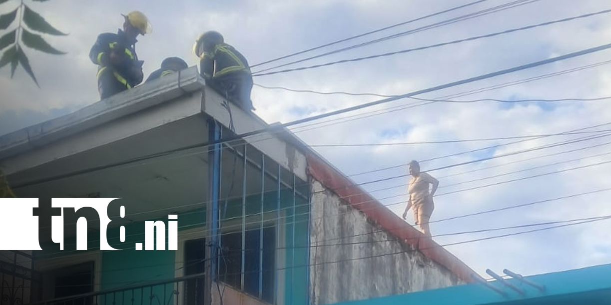 Foto: Incendio en vivienda de dos plantas deja pérdidas materiales en Granada/TN8