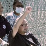 Foto: Sujeto recupera su libertad tras pasar 27 años preso por una condena errónea / Cortesía