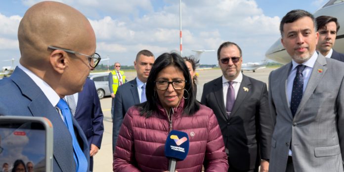 Foto: Delcy Rodríguez llega a La Haya / Cortesía