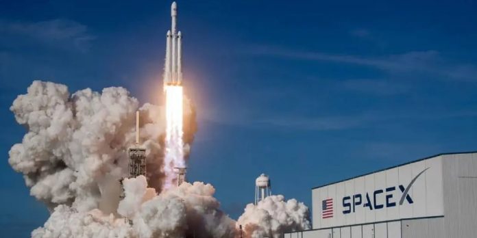 Foto: Google y SpaceX negocian proyecto espacial/ Cortesía