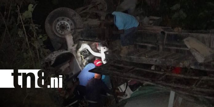 Foto: Accidente de cisterna deja un fallecido en Murra/TN8 Foto: Accidente de cisterna deja un fallecido en Murra/TN8