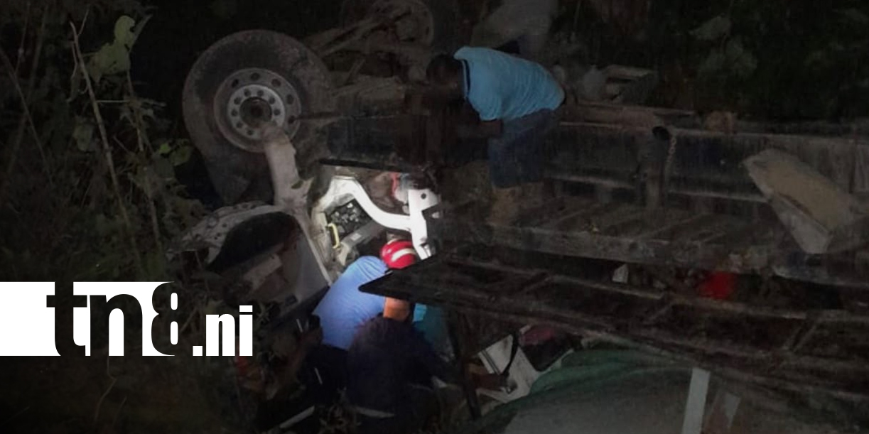 Foto: Accidente de cisterna deja un fallecido en Murra/TN8