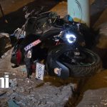 Motociclista resulta lesionado tras impactar contra objeto fijo en Bolonia, Managua Foto: Motociclista resulta lesionado tras impactar contra objeto fijo en Bolonia, Managua/TN8